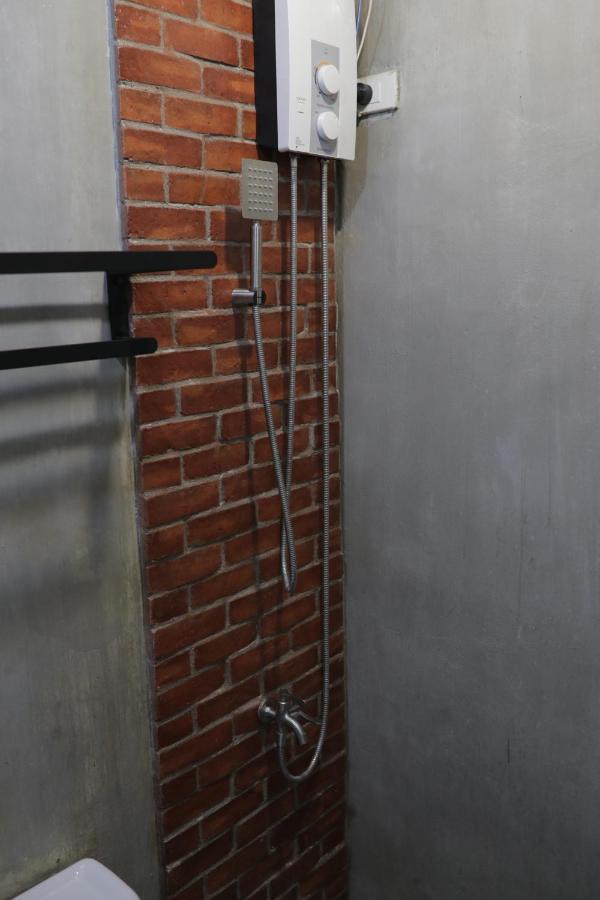 Cerca Hotel Balabag  Екстер'єр фото