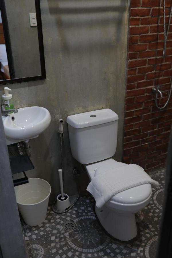 Cerca Hotel Balabag  Екстер'єр фото