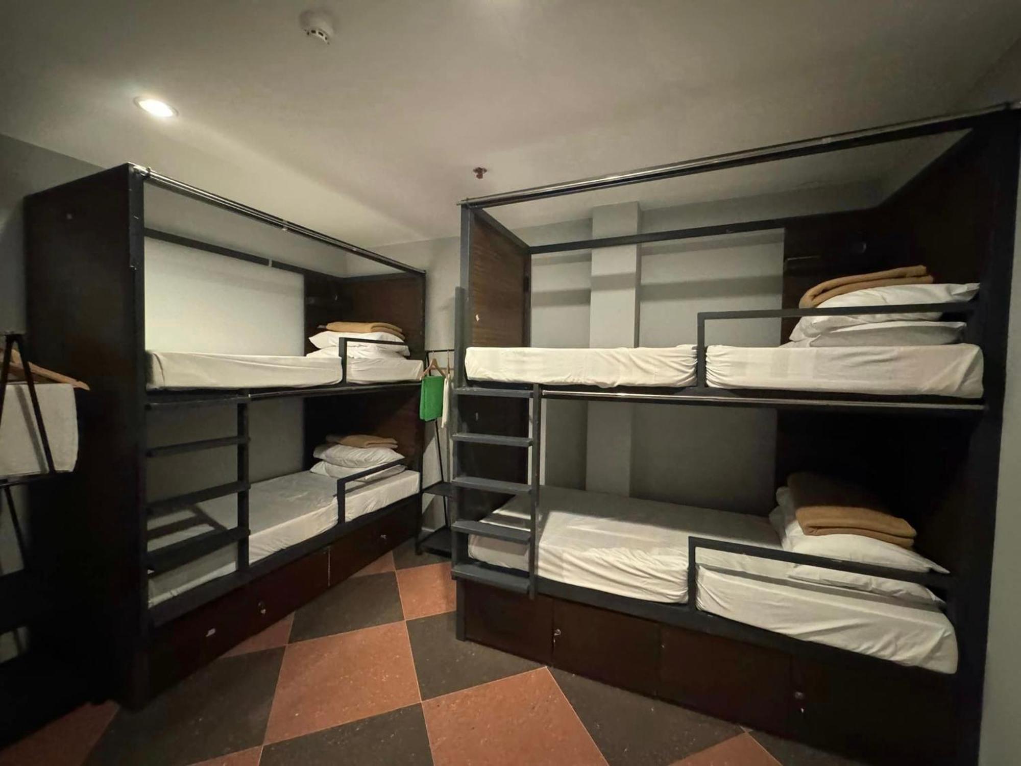 Cerca Hotel Balabag  Екстер'єр фото
