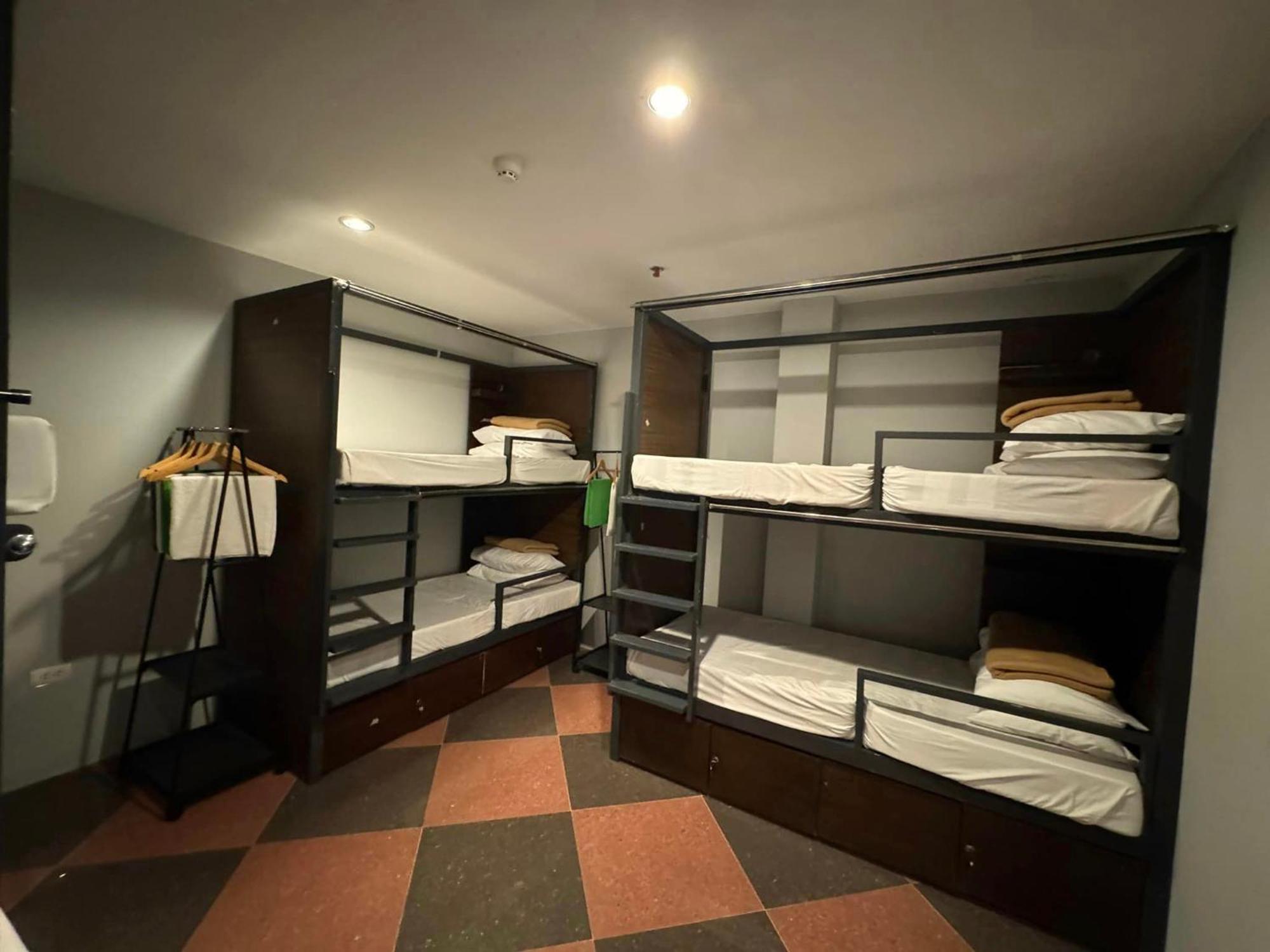 Cerca Hotel Balabag  Екстер'єр фото